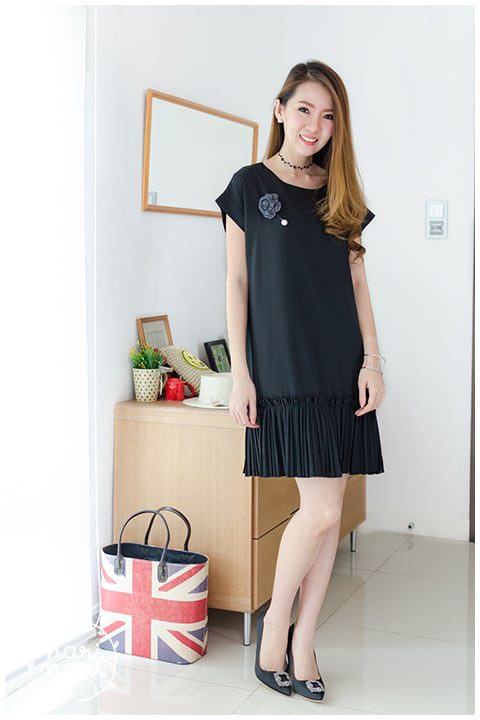 ND009 Pleated Dress - Black