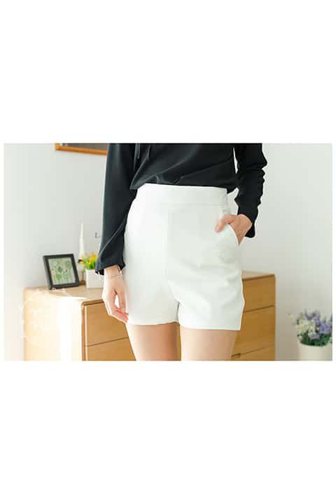 NP006 Minimal Short - White