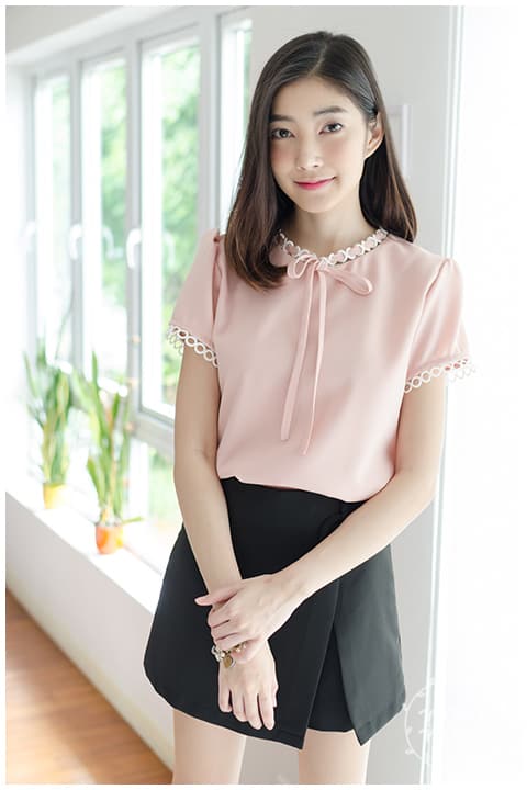 NT852 Ring Collar Blouse – Faded Pink - Image 6