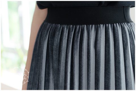Alternative view of NK049 Gradient Velvet Pleated Skirt – Metalic