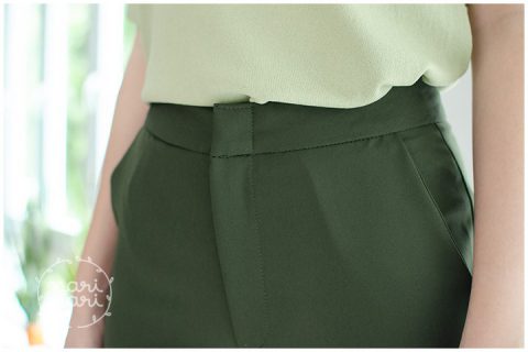 Alternative view of NP042 High-Rise Crop Cigarrette Pants – Dark Green