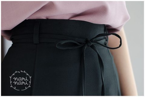 Alternative view of NK041 Cord Short Skirt – Black