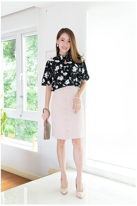 NT1860 Butterfly Sleeve Front Cut Blouse – Black - Image 4