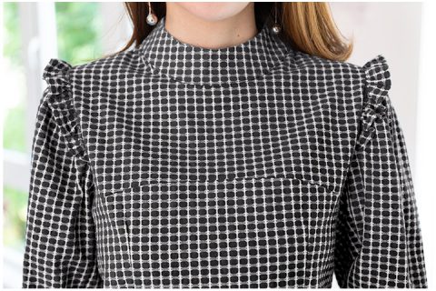 Alternative view of NT1792 Frilled Shoulder Cotton Crop Top – Black