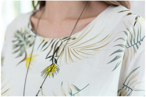 Alternative view of NT1735 Tropical Scallop Hem Top – Off-White