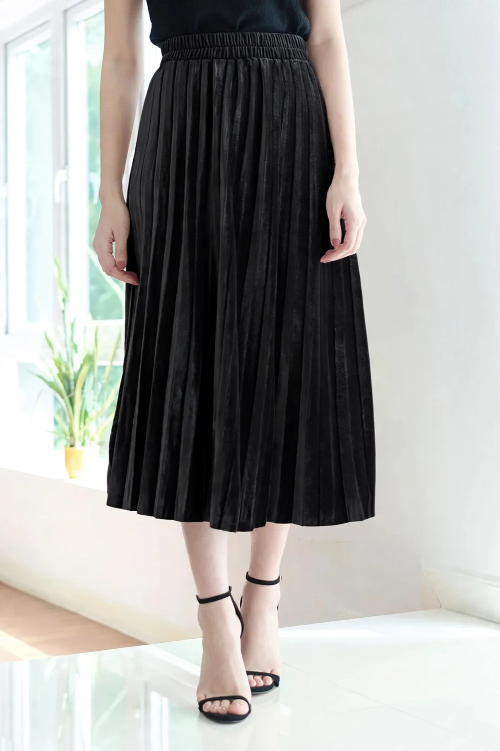 NK086 AW Pleated Skirt – Black
