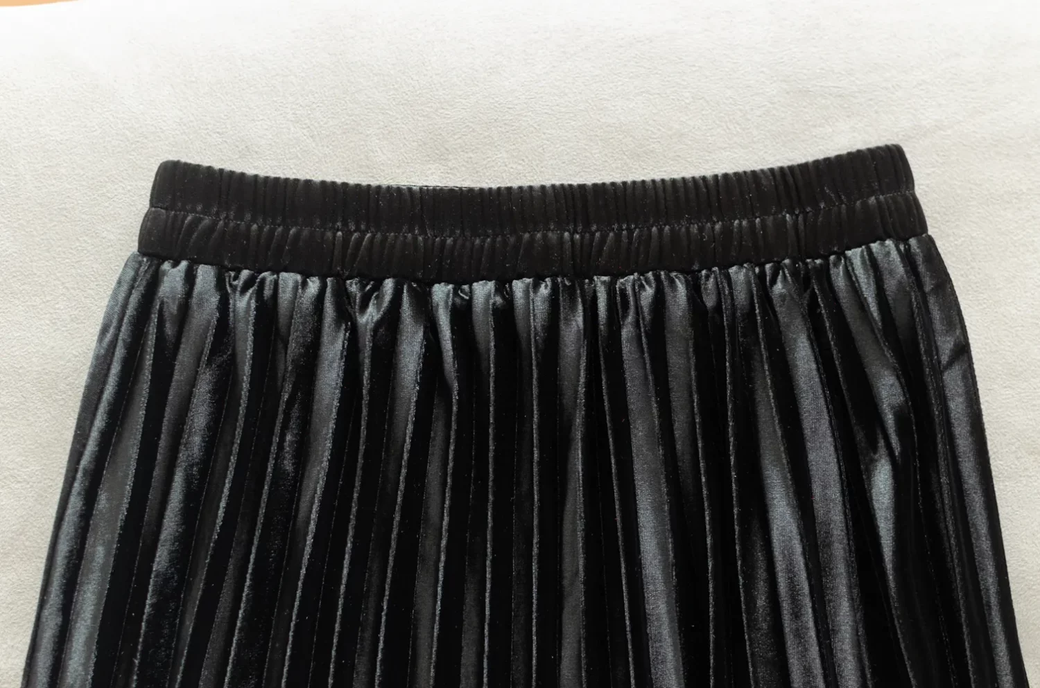 Alternative view of NK086 AW Pleated Skirt – Black