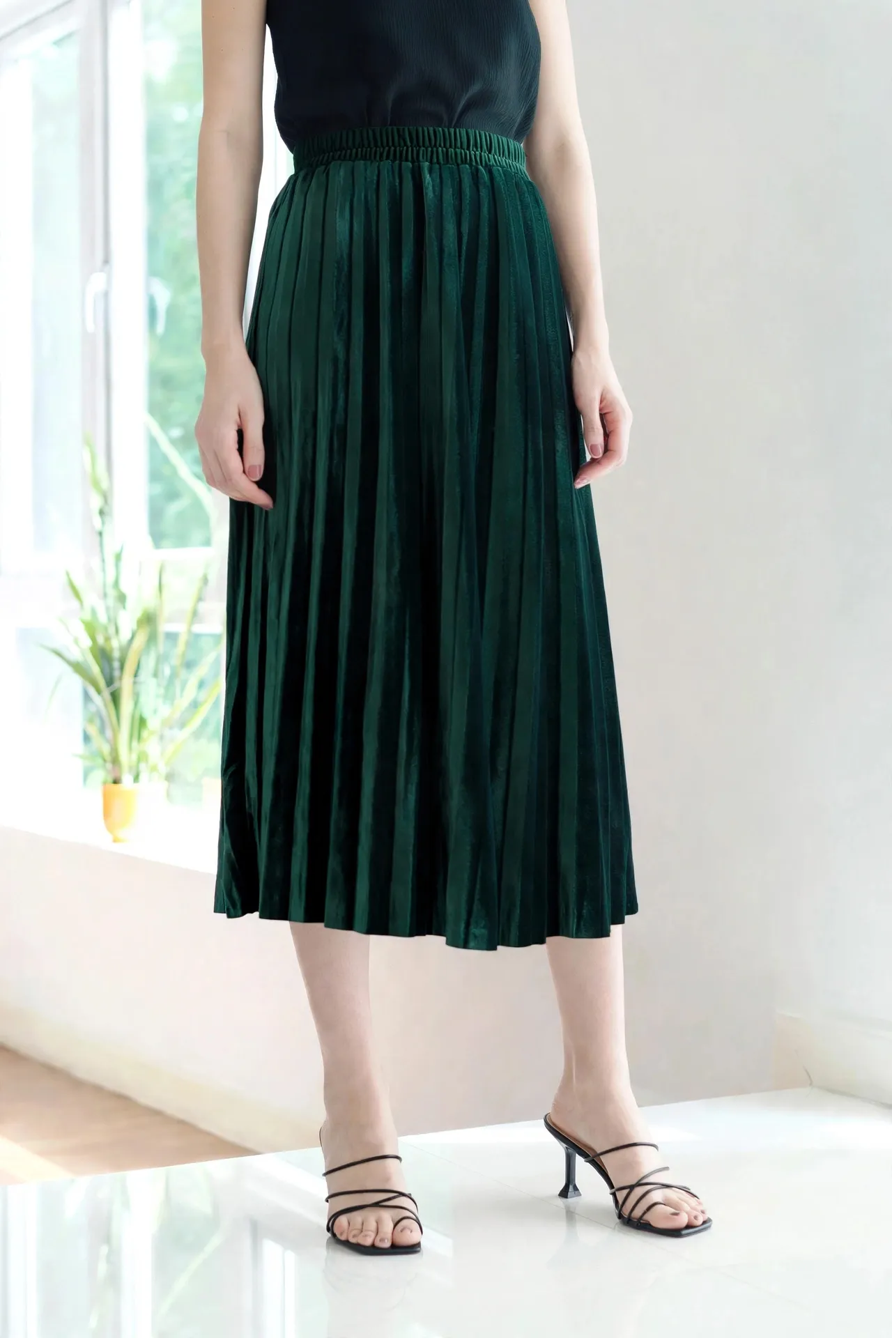 NK086 AW Pleated Skirt – Dark Green - Image 2