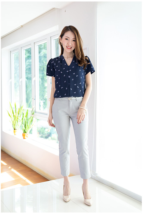 MT0601 V-Collar Floral Blouse – Navy - Image 4