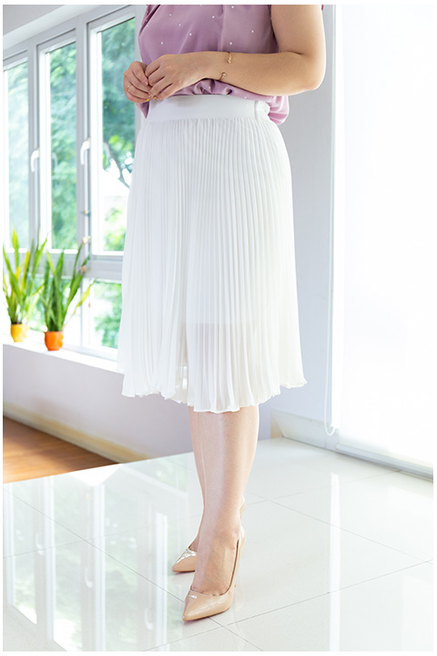 NK082 Classic Pleated Skirt – White - Image 2