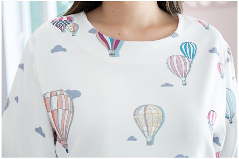 Alternative view of NT2281 Balloon Sky Print Top – White