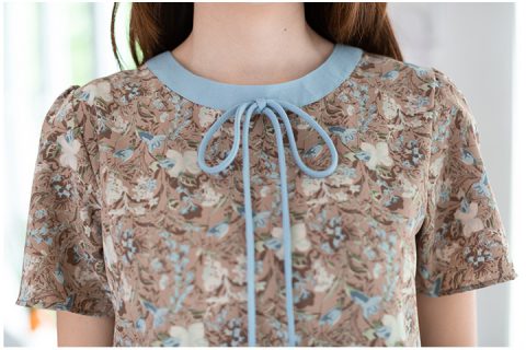 Alternative view of NT2285 Bow Collar Flora Blouse – Light Blue