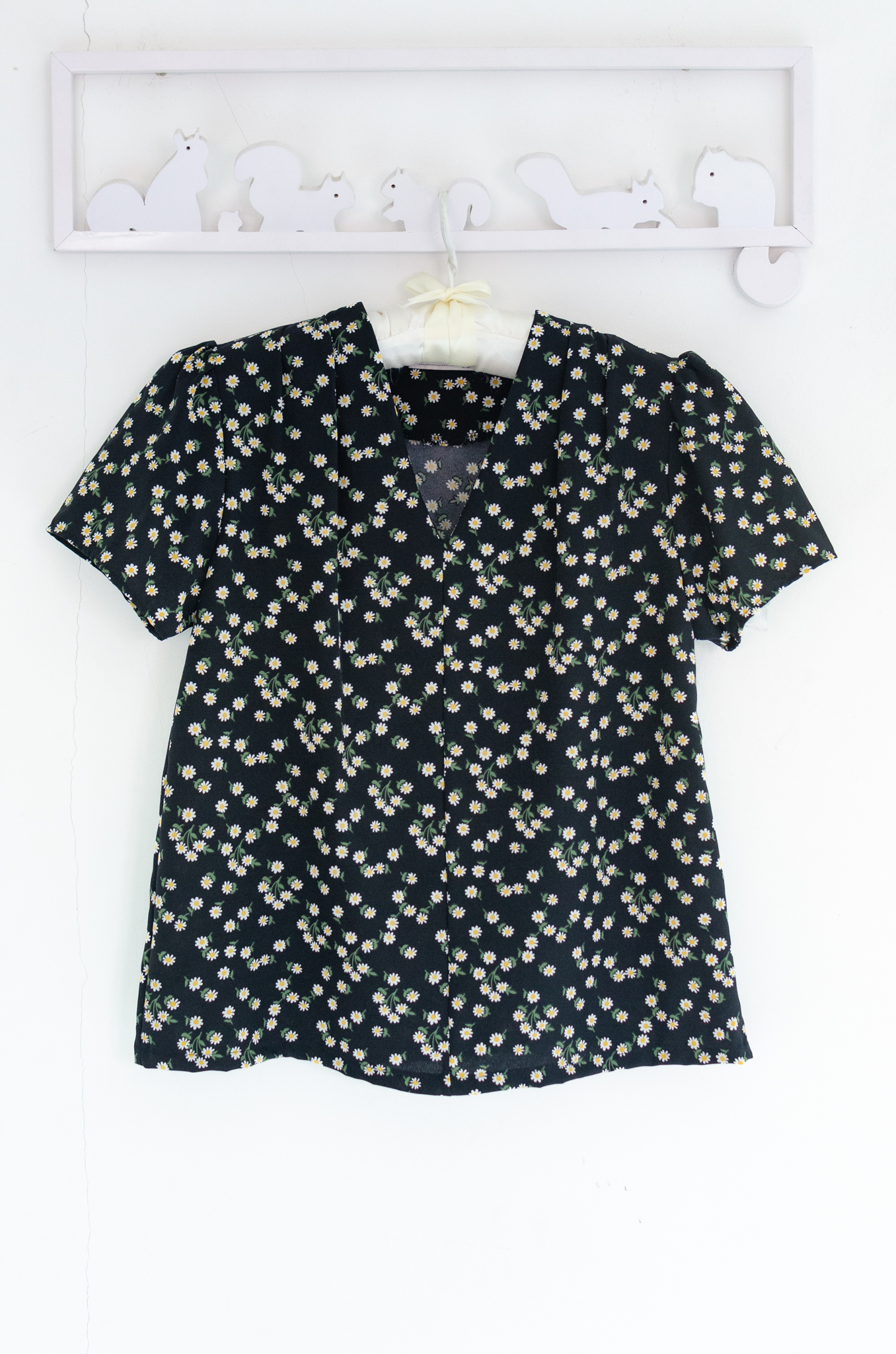 MT0601 V-Collar Daisy Blouse – Black - Image 3