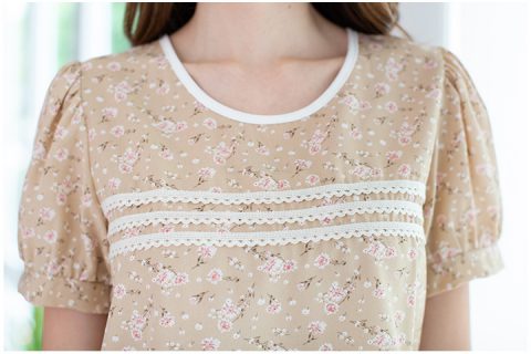 Alternative view of MT2103 Lace Line Balloon Sleeve Blouse – Latte Cream