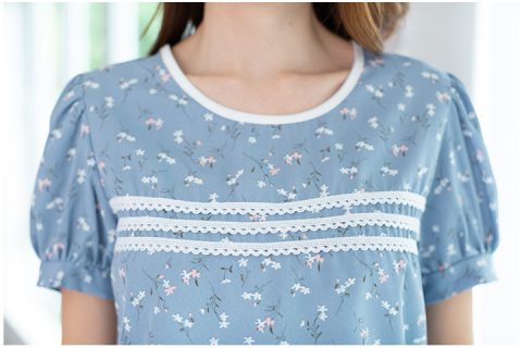 Alternative view of MT2103 Lace Line Balloon Sleeve Blouse – Sky Blue
