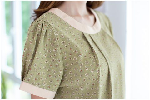 Alternative view of MT1808 Folded Front Tiny Flower Blouse – Avocado Green