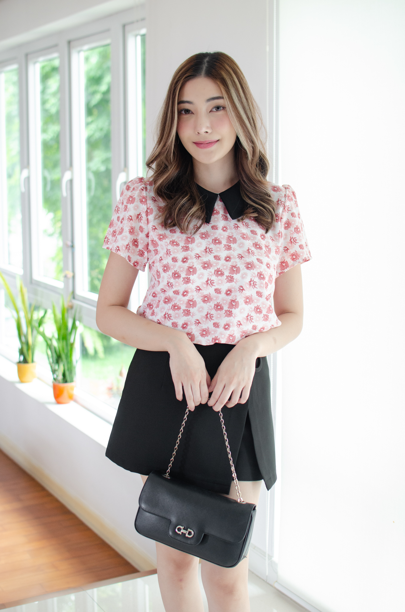 MT1301 Point Collar Flora Blouse – White-Pink - Image 5