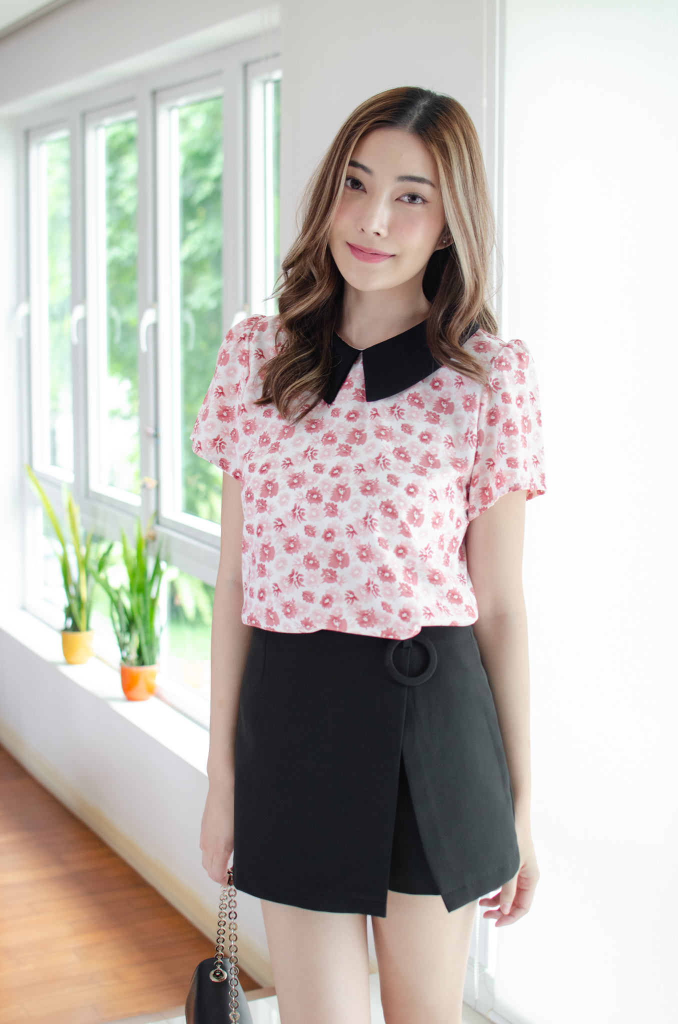 MT1301 Point Collar Flora Blouse – White-Pink - Image 7