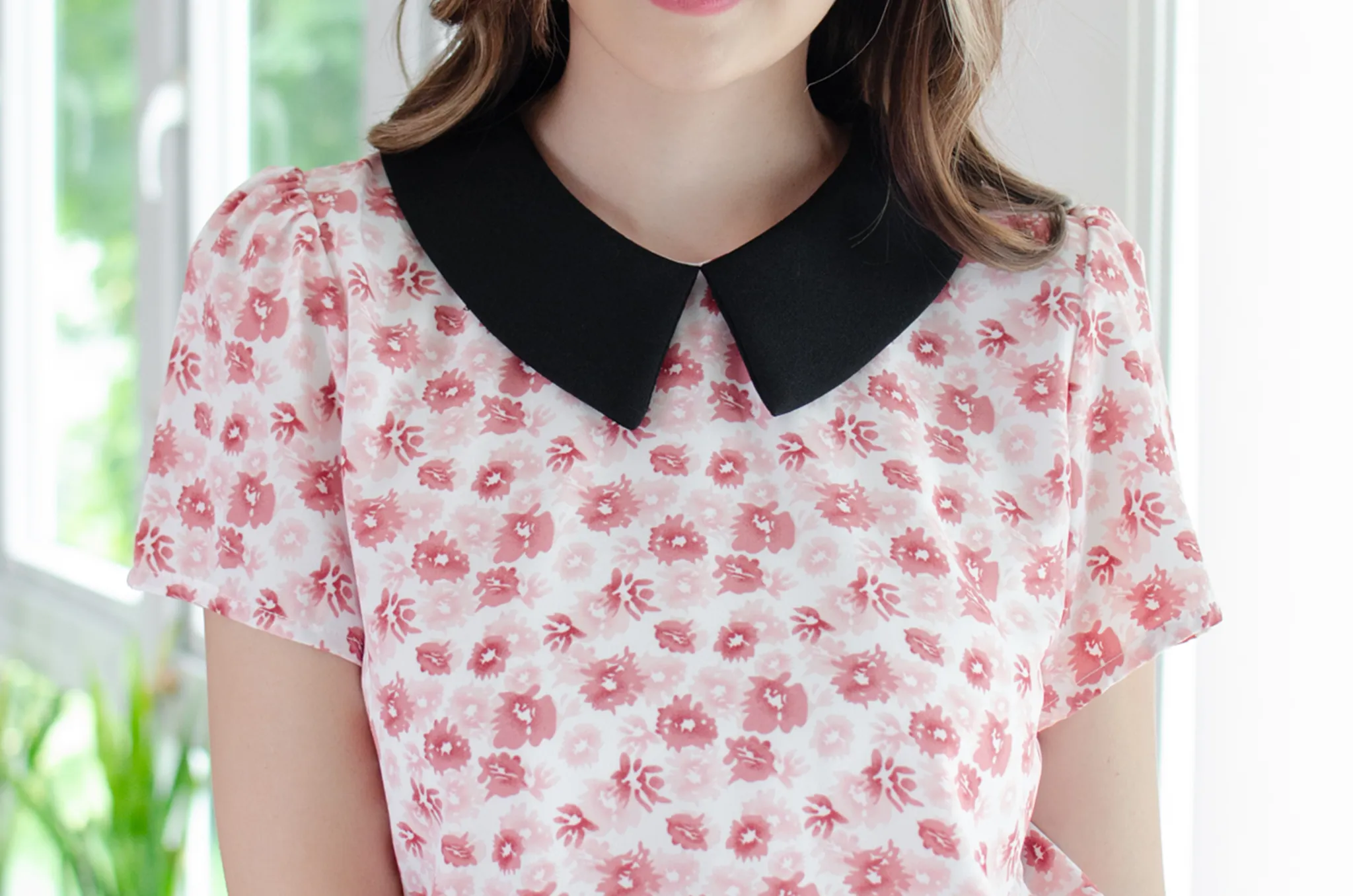 MT1301 Point Collar Flora Blouse – White-Pink - Image 2