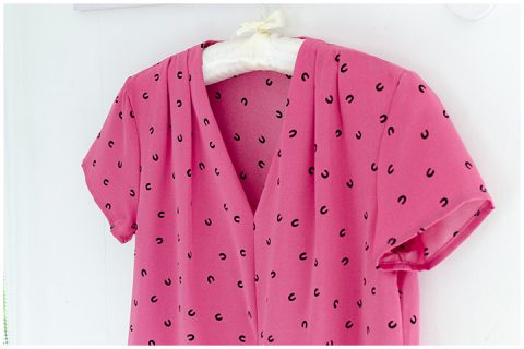 Alternative view of NT131 V-Collar U Print Blouse – Bubblegum