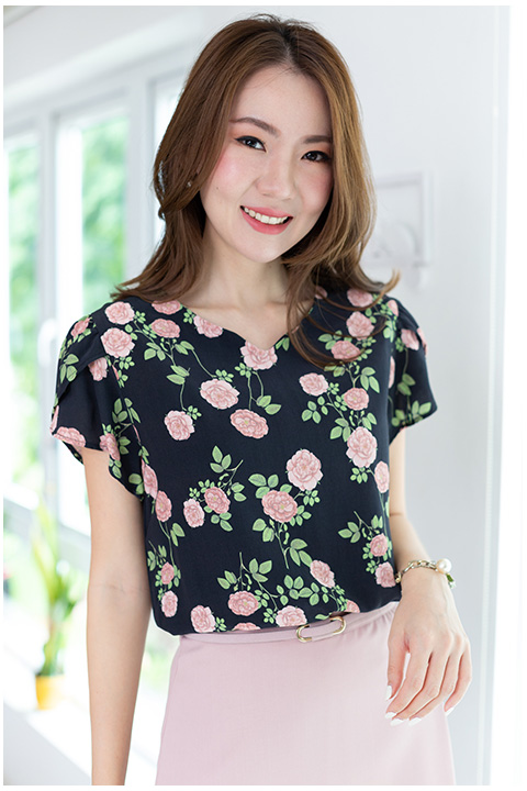 MT0202 Rosie Petal Sleeve Blouse – Black