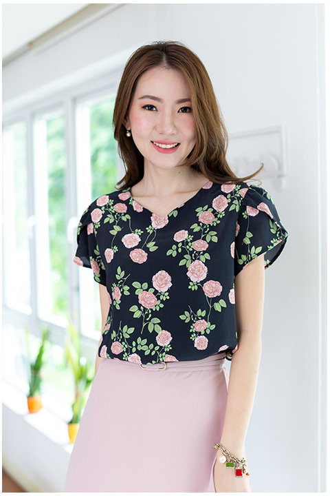 MT0202 Rosie Petal Sleeve Blouse – Black - Image 6