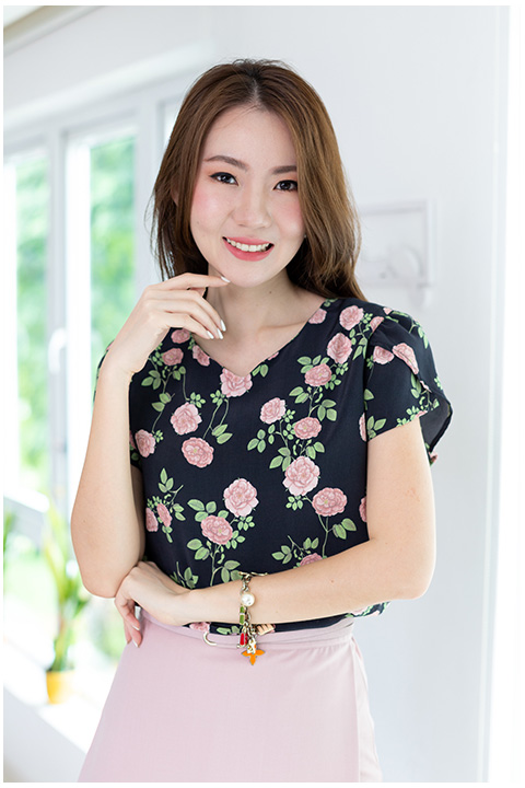 MT0202 Rosie Petal Sleeve Blouse – Black - Image 7