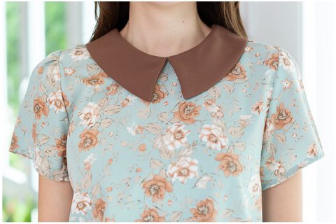 Alternative view of MT1301 Point Collar Flora Blouse – Light Teal