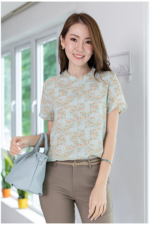 NT1740 Center Seam Floral Top – Pistachio Green