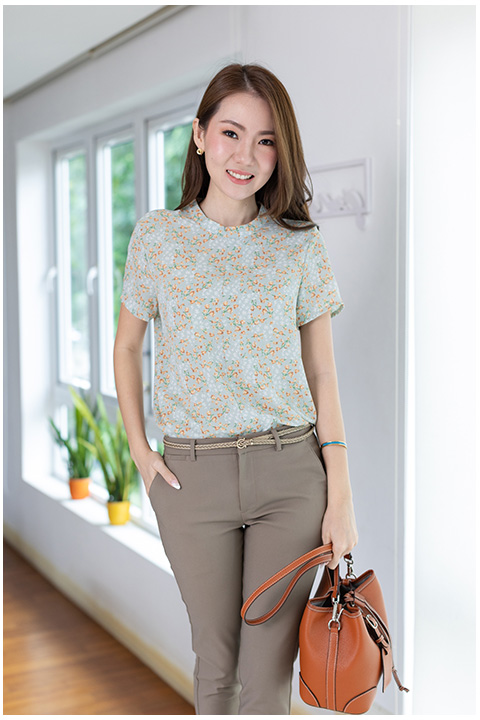 NT1740 Center Seam Floral Top – Pistachio Green - Image 5
