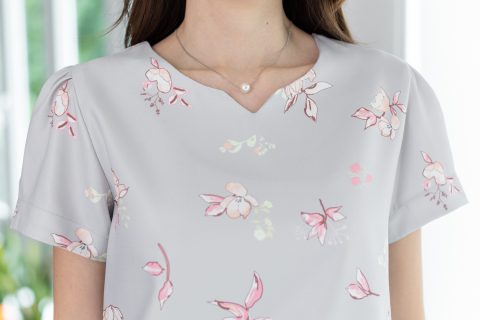 Alternative view of MT0206 Folded Sleeve Blossom Blouse – Grey
