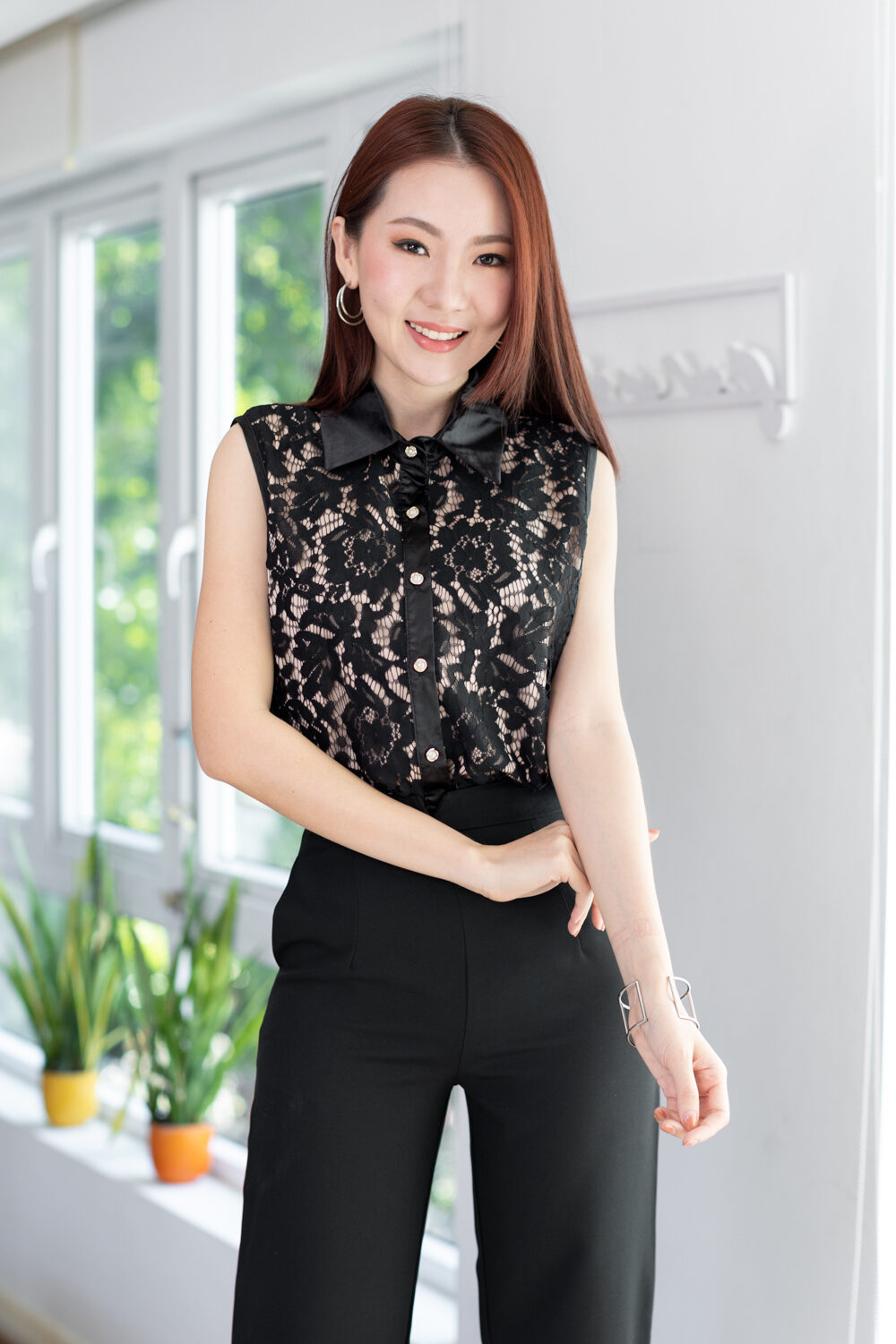 NT2398 Lace Sleeveless Shirt – Black - Image 6