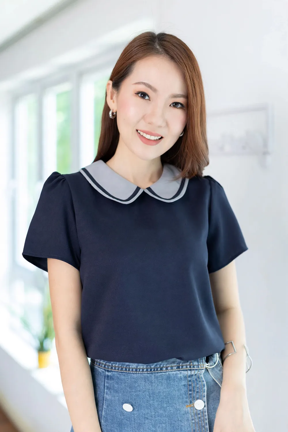 MT4101 Trimmed Peter Pan Collar Blouse – Navy Blue