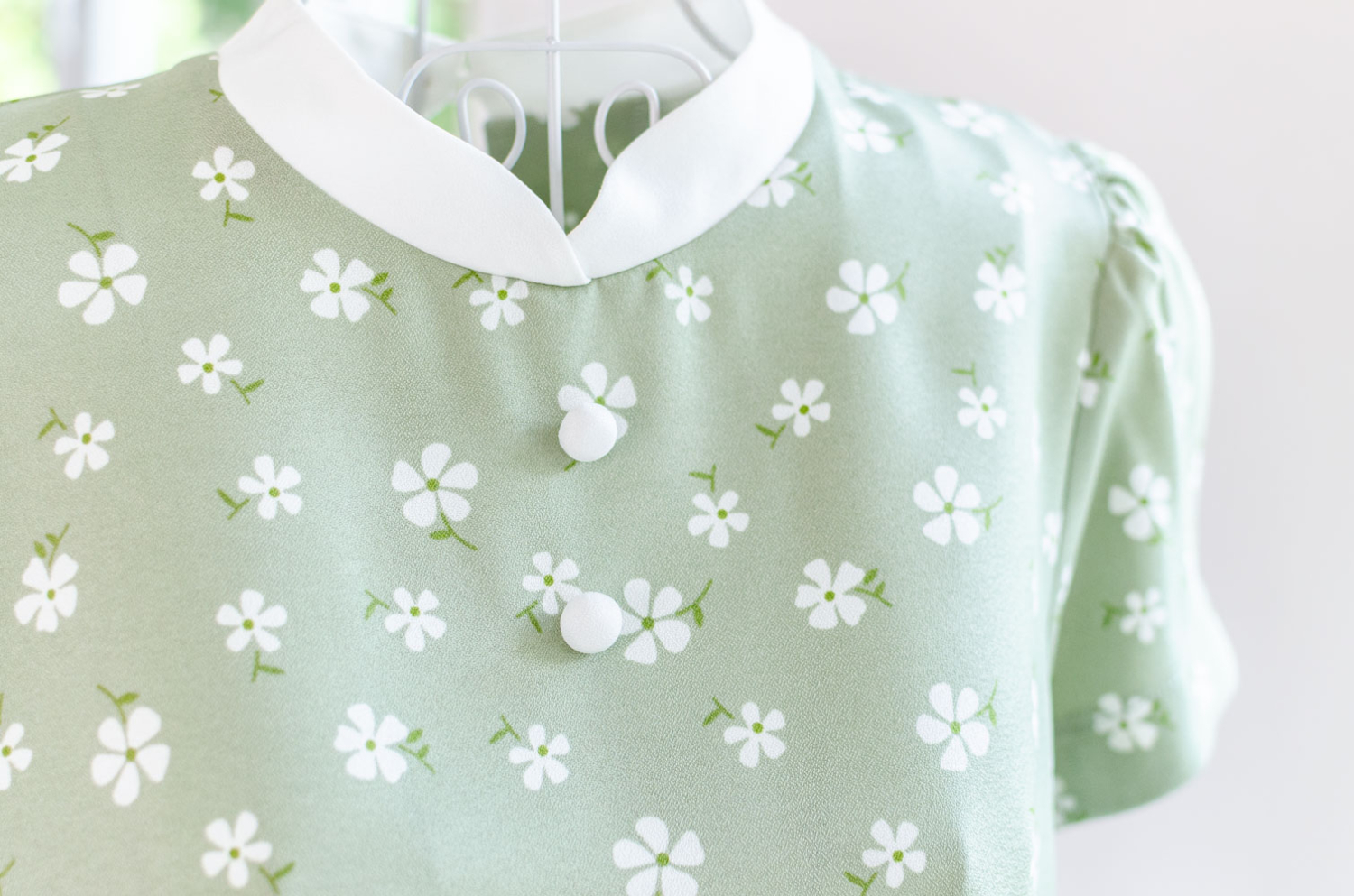 Alternative view of MT3906 Overlap Collar Double Button Blouse – Green