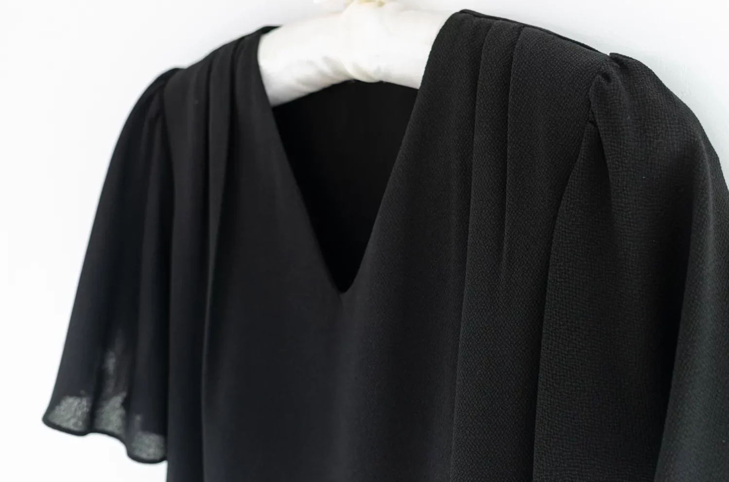 Alternative view of NT2391 V-Collar Butterfly Sleeve Chiffon Blouse – Black