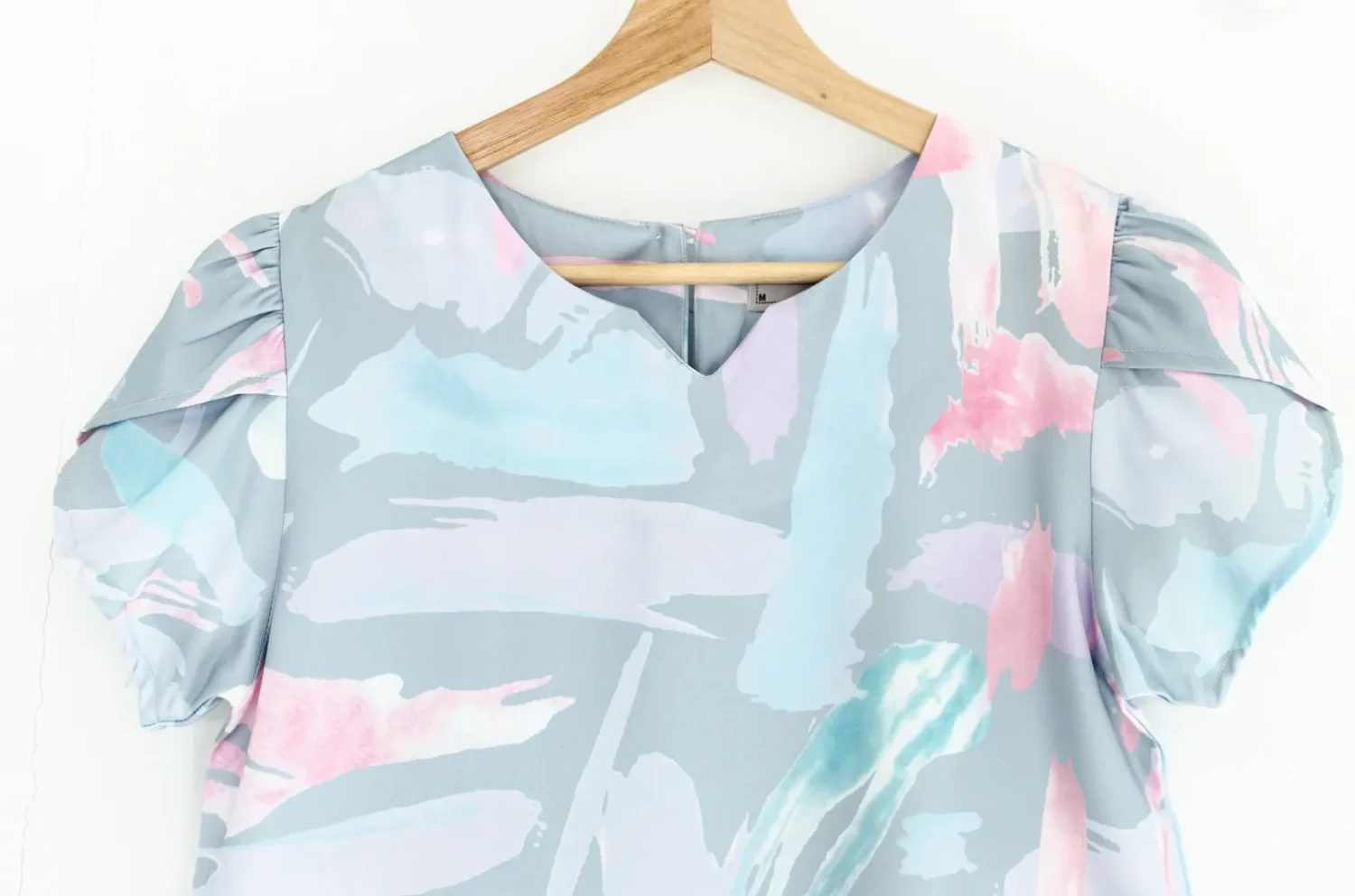 Alternative view of MT0202 Petal Sleeve Graphic Blouse – Pastel Grey