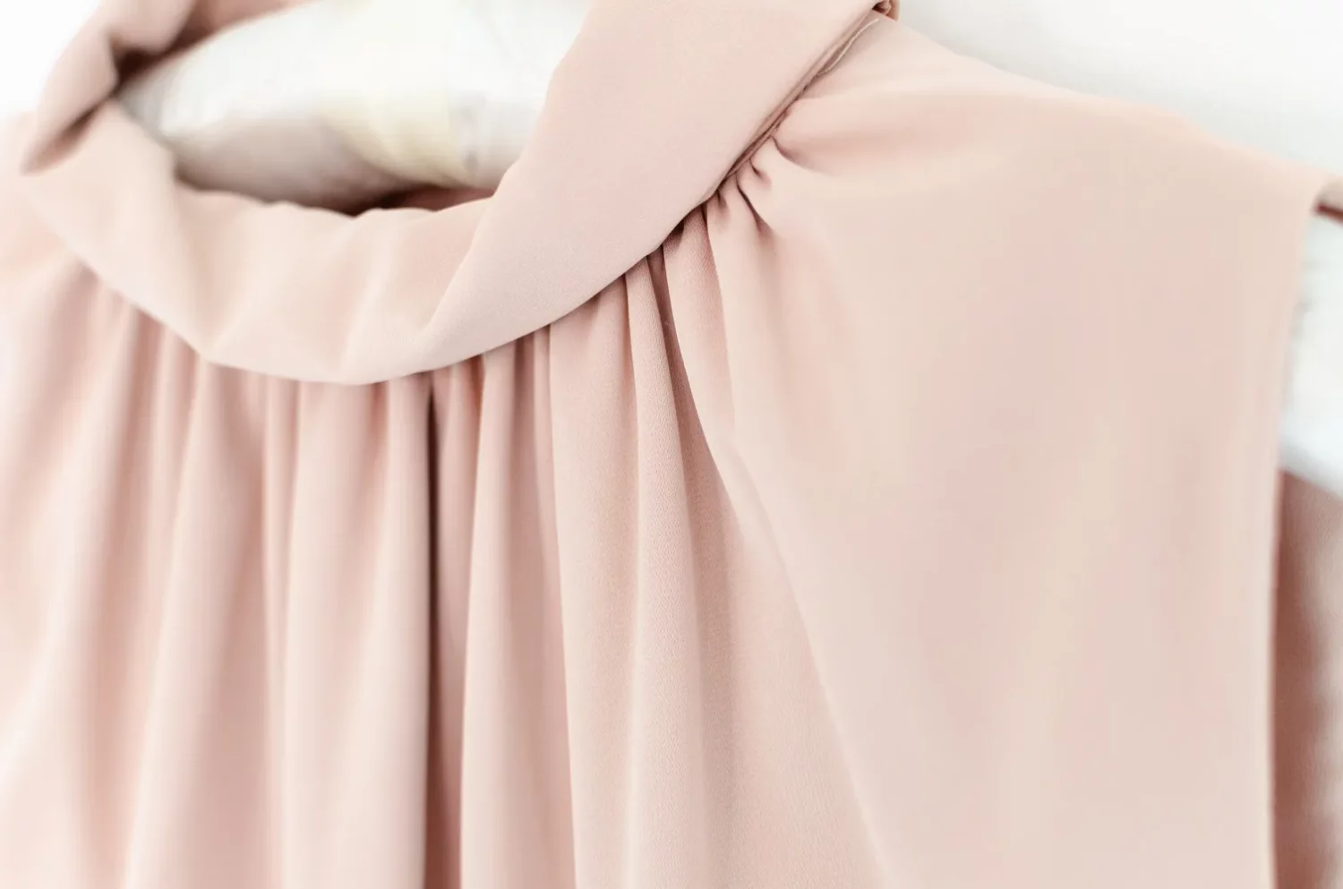 Alternative view of NT2442 Folded Collar Sleeveless Top – Nude Pink