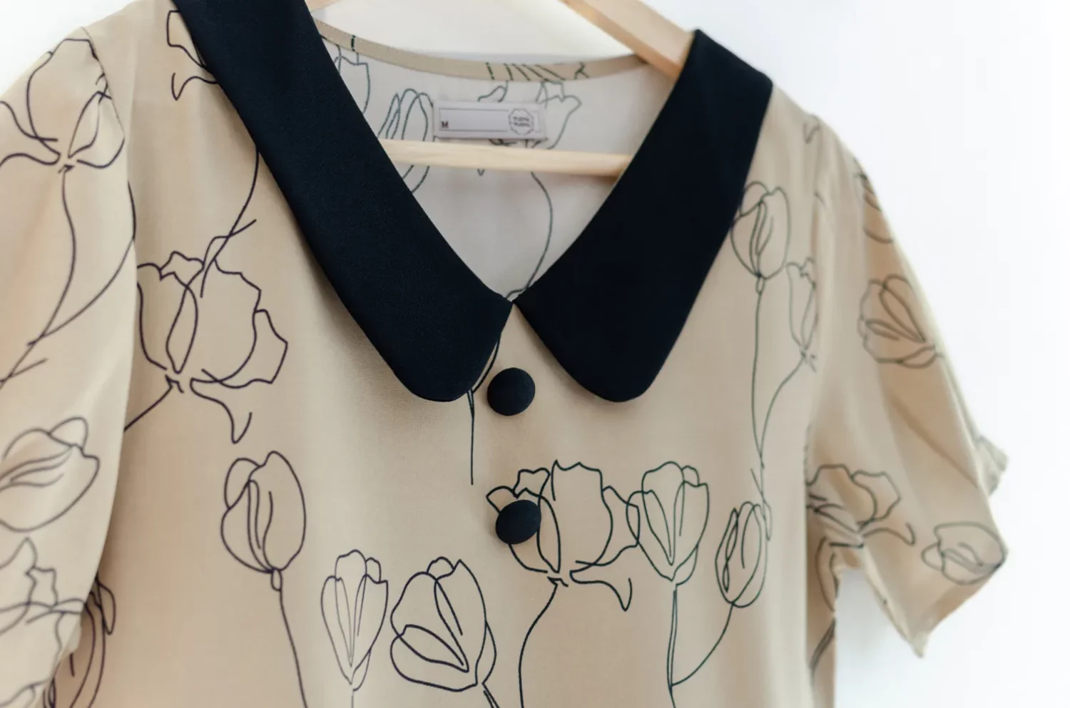 Alternative view of MT4428 Peter Pan Collar Button Blouse – Latte