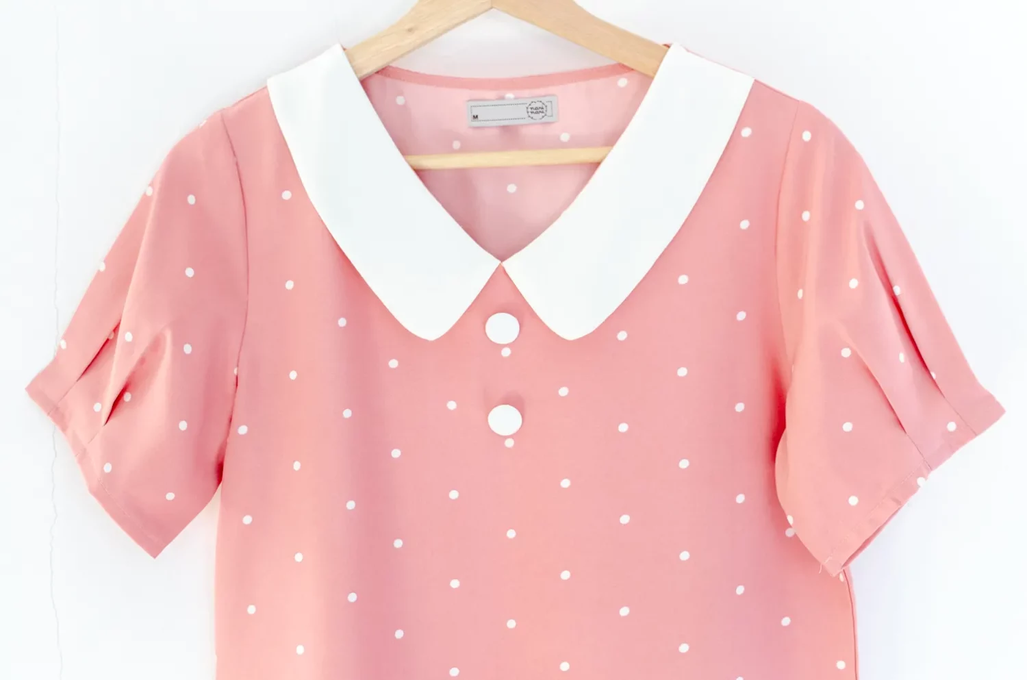 Alternative view of MT4428 Peter Pan Collar Button Blouse – Dot Pink