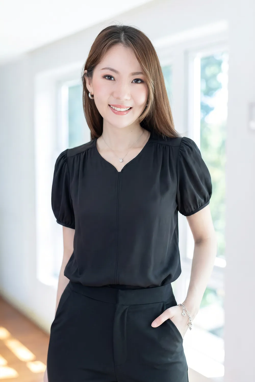 MT4527 Notch Neck Puff Sleeve Blouse – Black