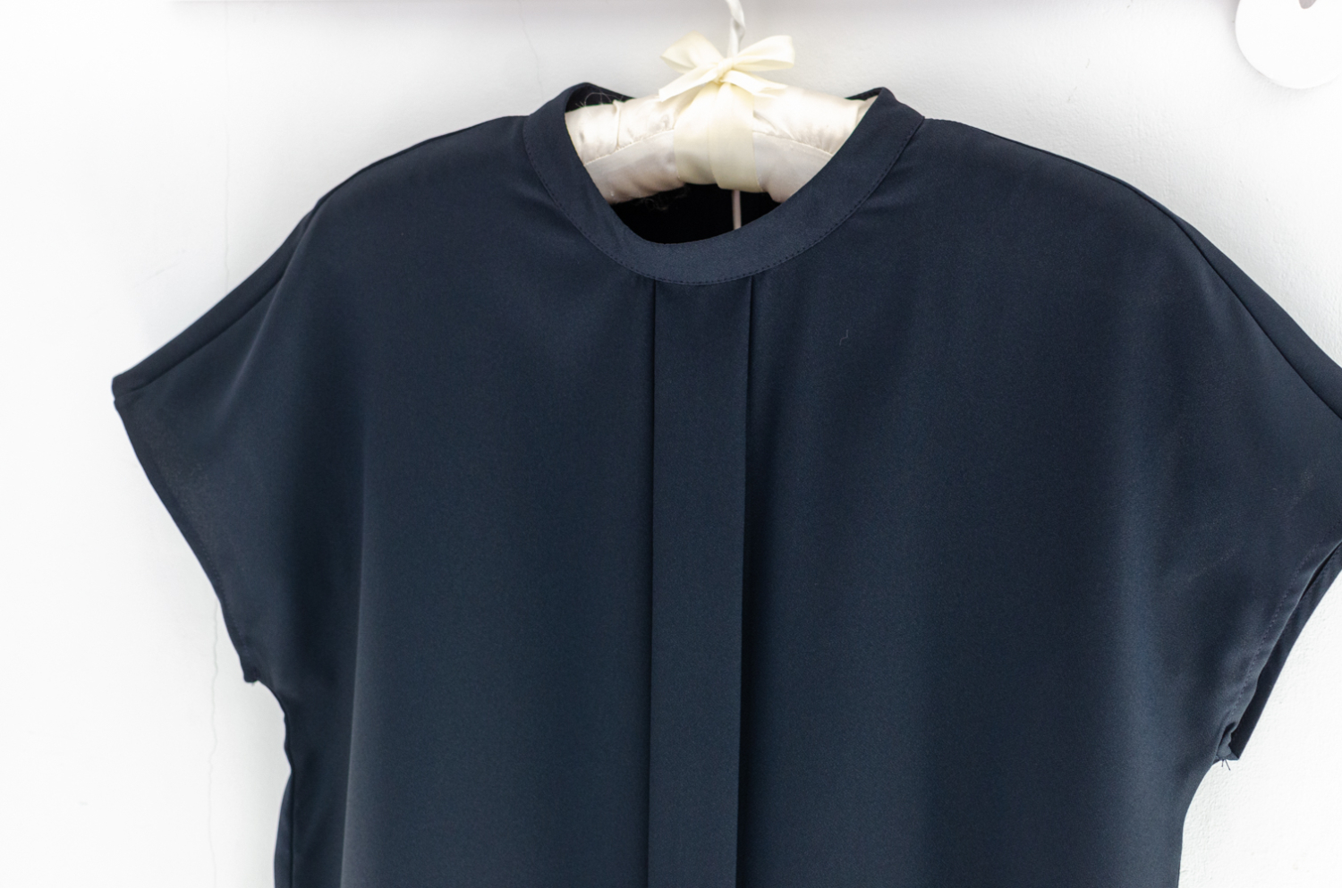 Alternative view of NT2460 Placket Sleeveless Blouse – Navy