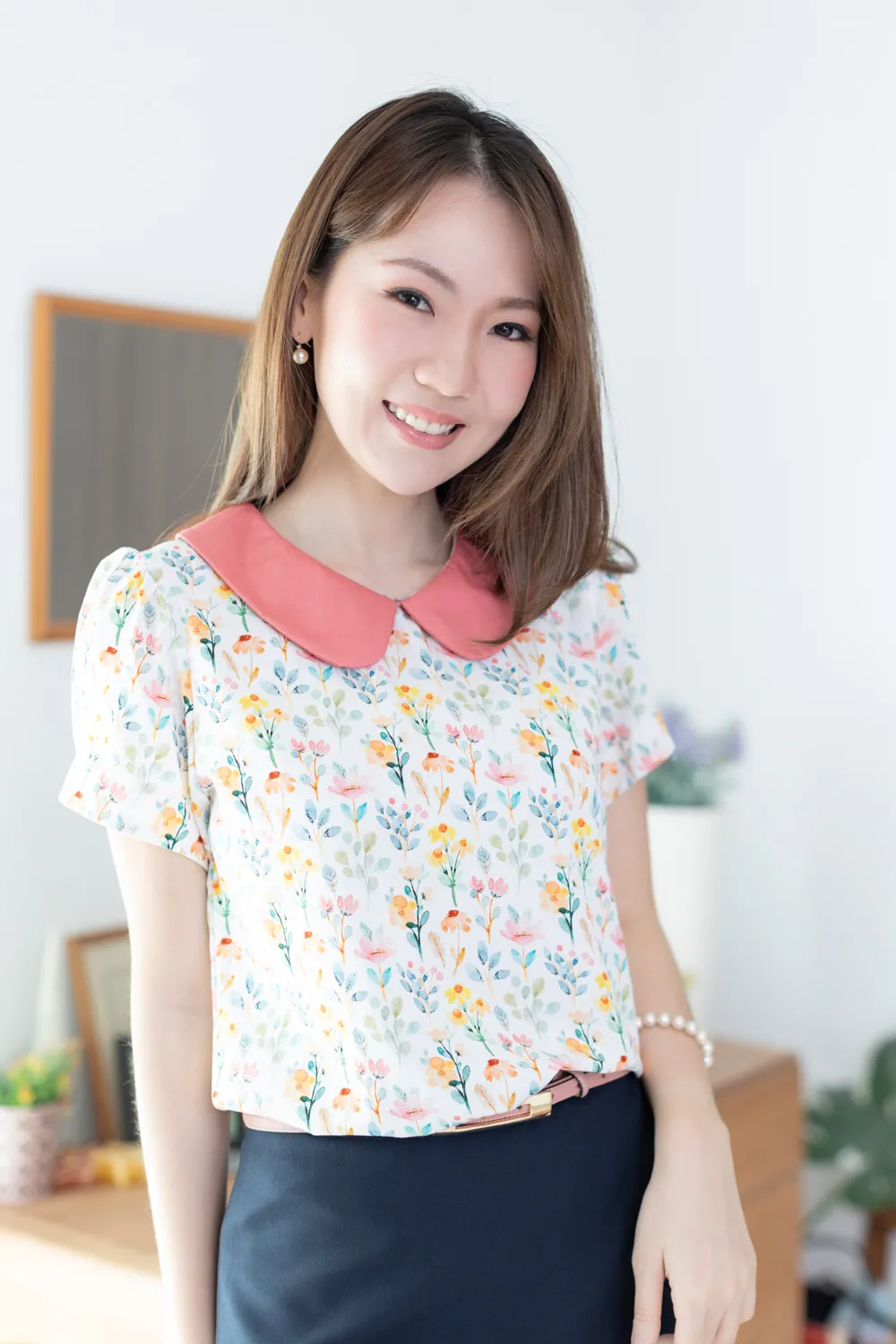 MT0106 Peter Pan Collar Folded Sleeve Blouse – White-Pink