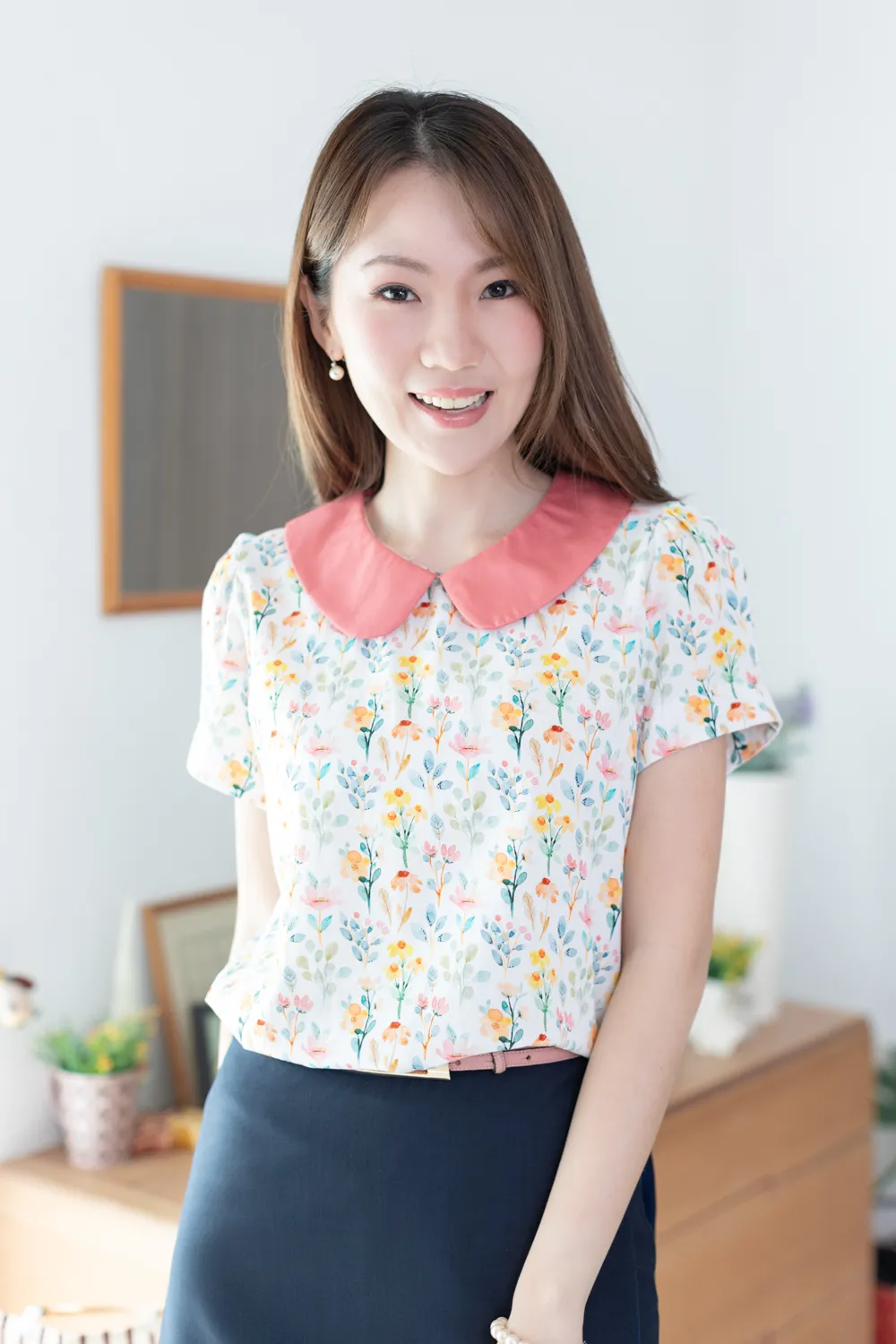 MT0106 Peter Pan Collar Folded Sleeve Blouse – White-Pink - Image 6