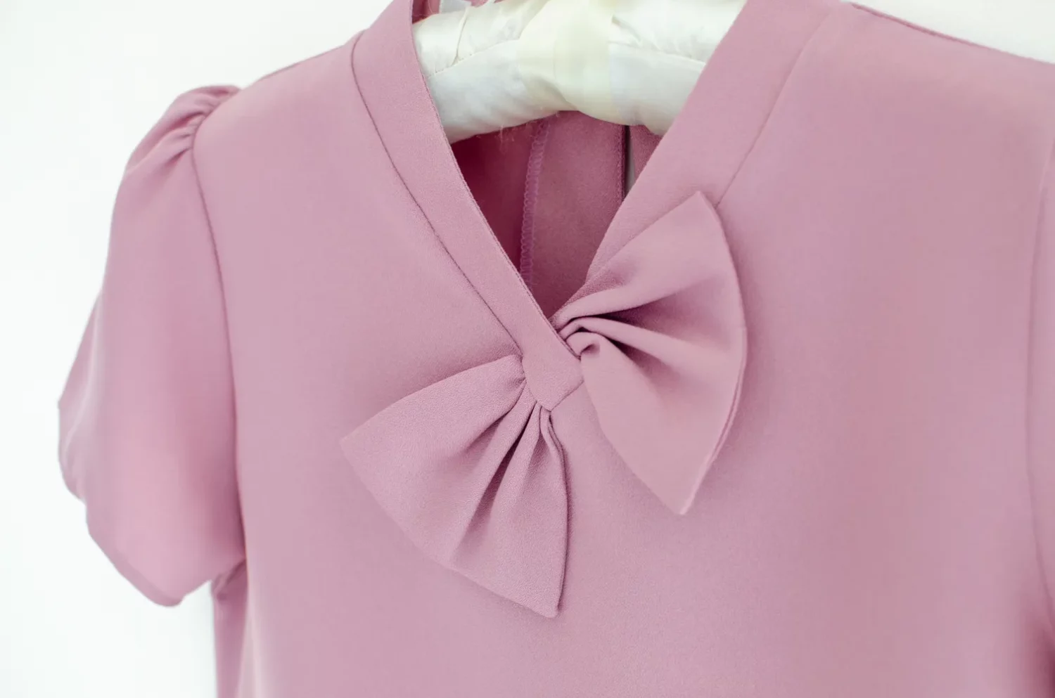 Alternative view of NT2227 Bow Collar Blouse – Pink