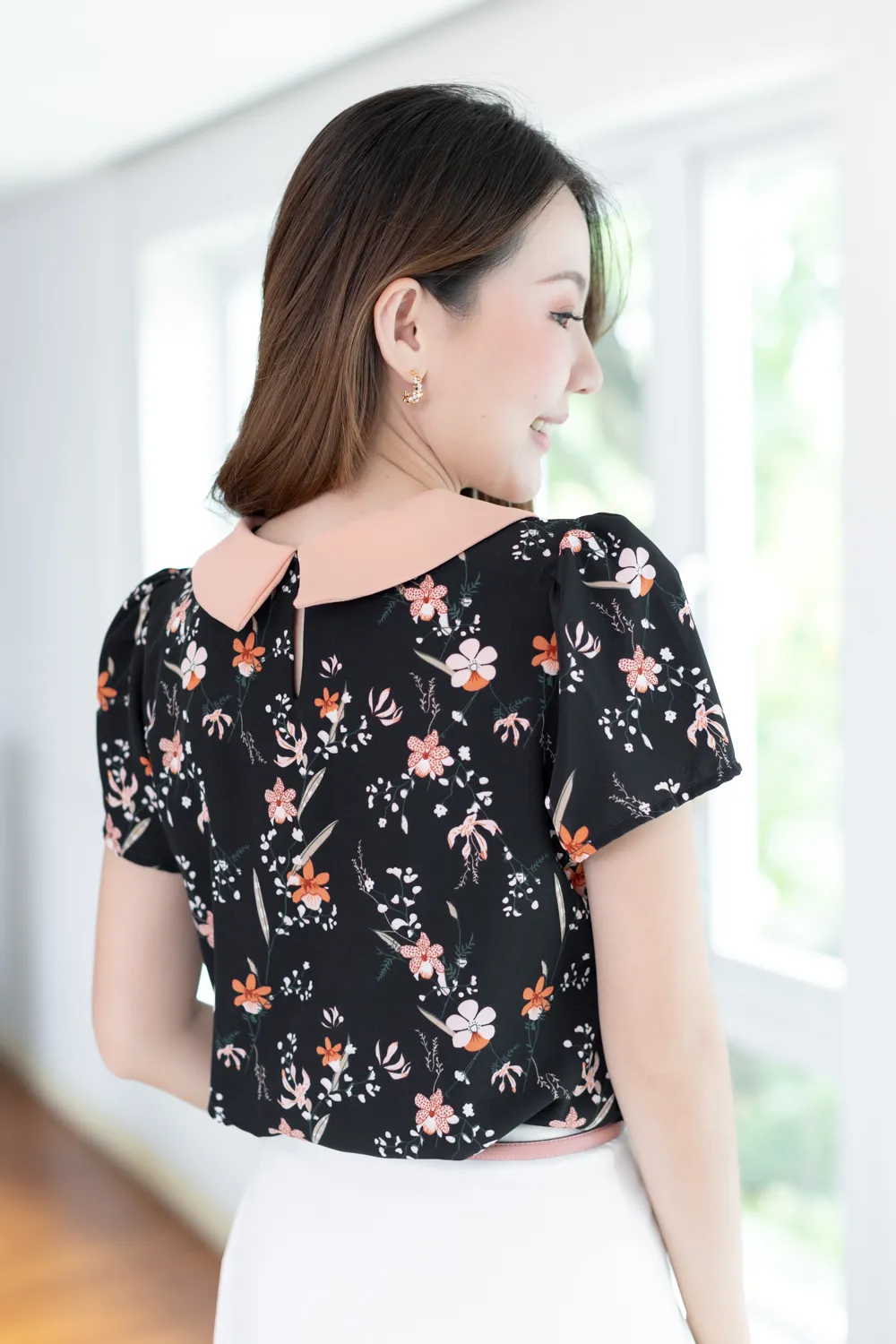 MT1301 Point Collar Orchid Print Blouse – Black-Peach - Image 9