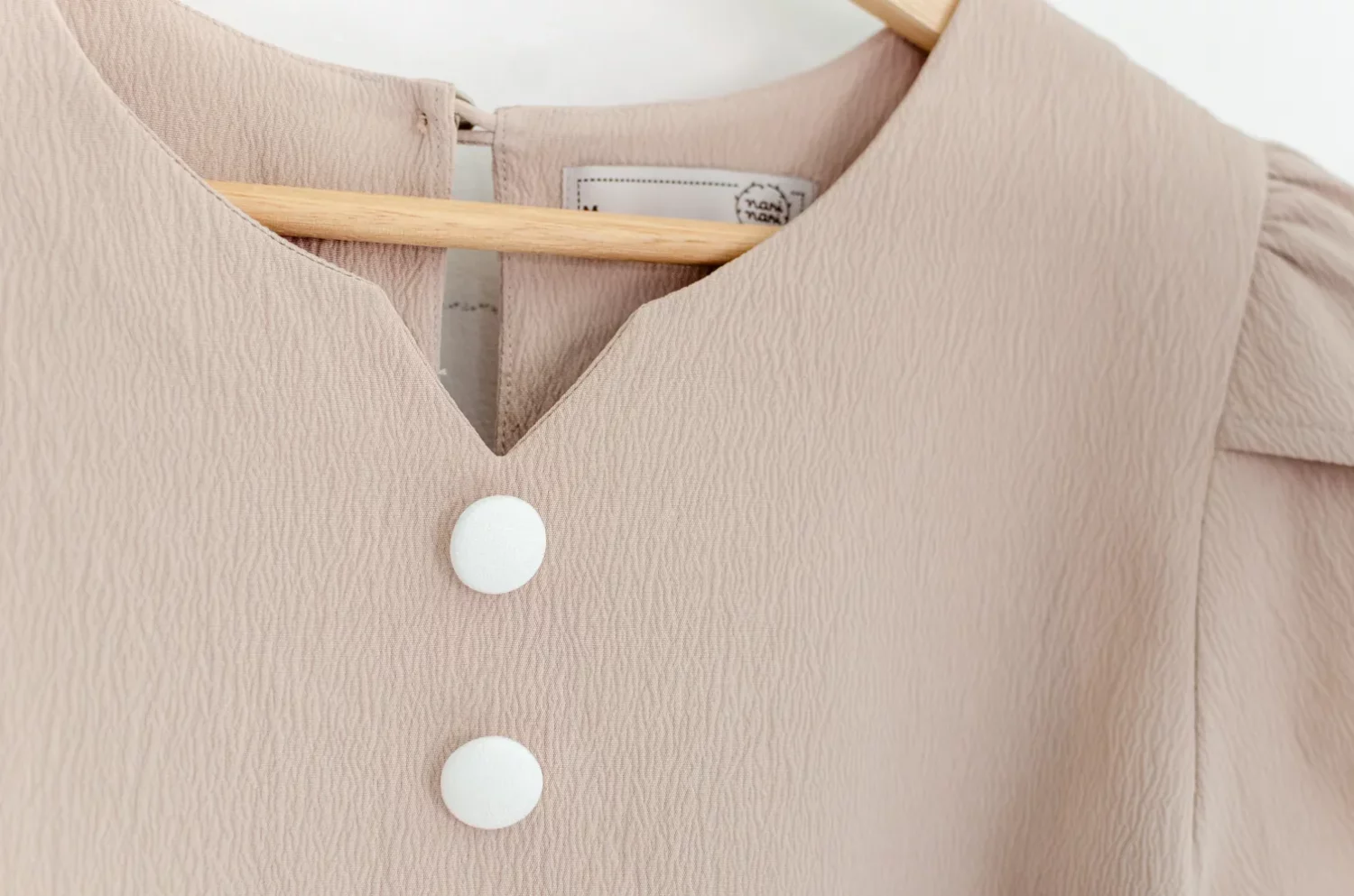 Alternative view of MT0202 Double Button Petal Sleeve Blouse – Crinkled Latte