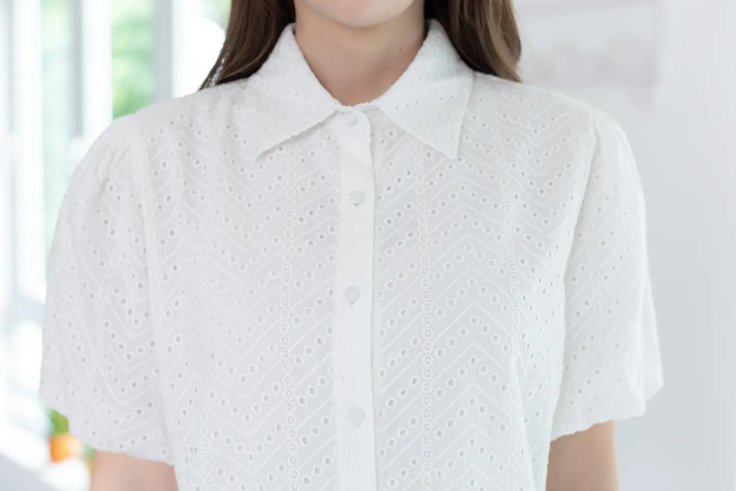 NT2486 Balloon Sleeve Perforated Shirt – White - Image 2