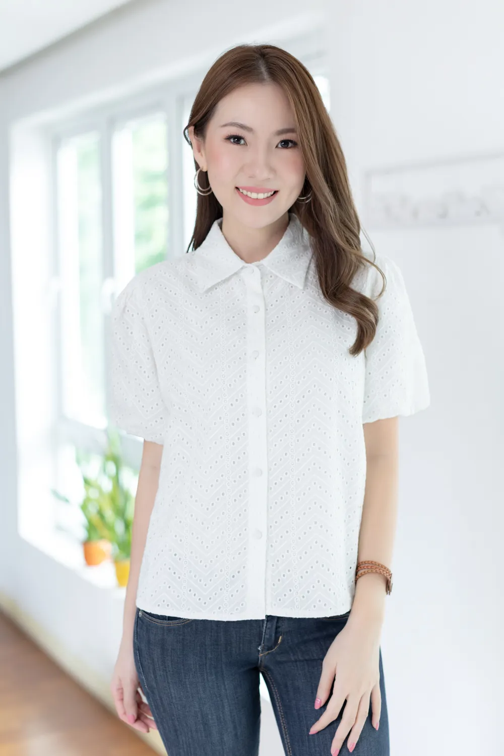 NT2486 Balloon Sleeve Perforated Shirt – White - Image 7