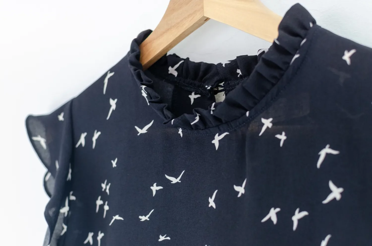 Alternative view of MT2711 Ruff Collar Frill Sleeve Blouse – Blue Birdie