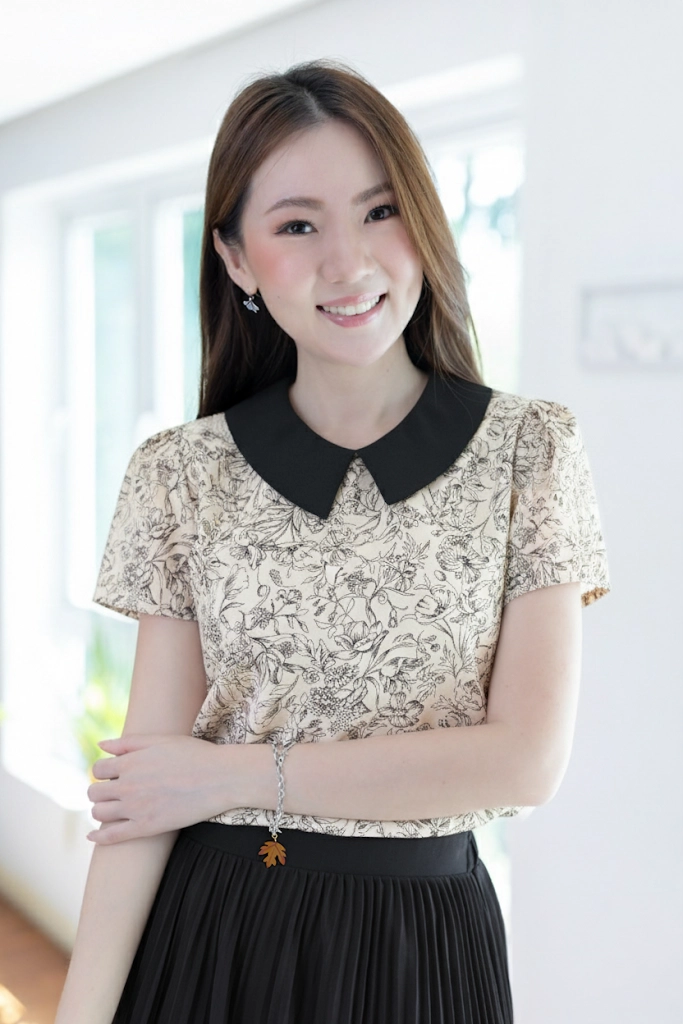 MT1301 Point Collar Floral Blouse – Vanilla - Size 40